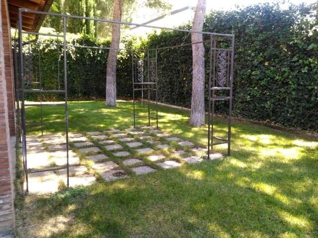 4 sypialnia Willa na sprzedaż w Calatayud z basenem garażem - 298 000 € (Ref: 9645750)