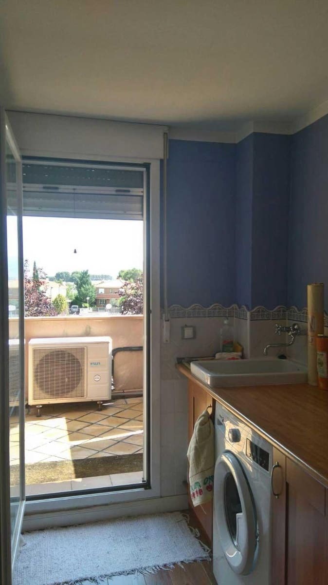 4 sypialnia Willa na sprzedaż w Calatayud z basenem garażem - 298 000 € (Ref: 9645750)