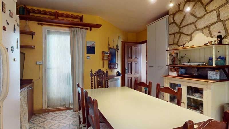 Chalet de 6 habitaciones en La Muela en venta con piscina garaje - 420.000 € (Ref: 9645751)