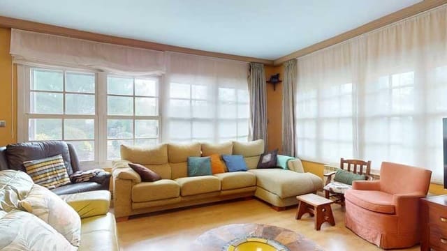 Chalet de 6 habitaciones en La Muela en venta con piscina garaje - 420.000 € (Ref: 9645751)