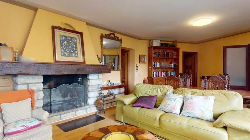 Chalet de 6 habitaciones en La Muela en venta con piscina garaje - 420.000 € (Ref: 9645751)