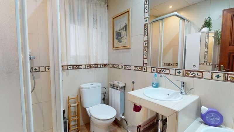 Chalet de 6 habitaciones en La Muela en venta con piscina garaje - 420.000 € (Ref: 9645751)