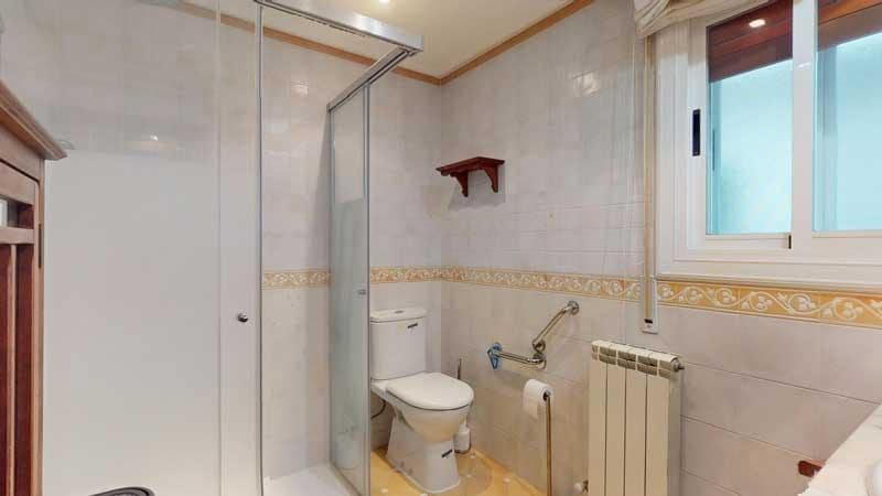 Chalet de 6 habitaciones en La Muela en venta con piscina garaje - 420.000 € (Ref: 9645751)