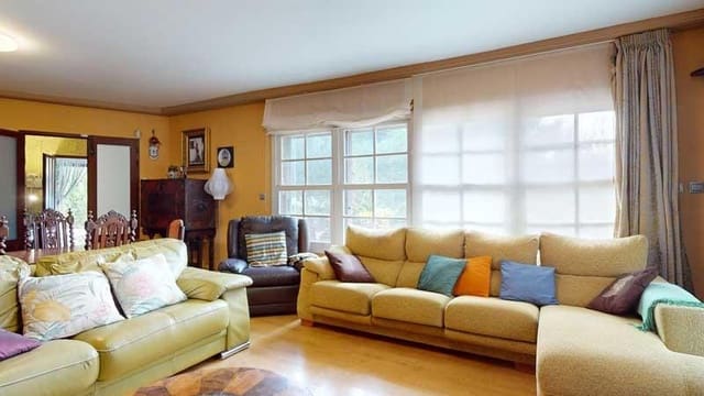 Chalet de 6 habitaciones en La Muela en venta con piscina garaje - 420.000 € (Ref: 9645751)