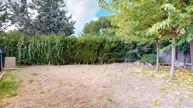 Chalet de 6 habitaciones en La Muela en venta con piscina garaje - 420.000 € (Ref: 9645751)