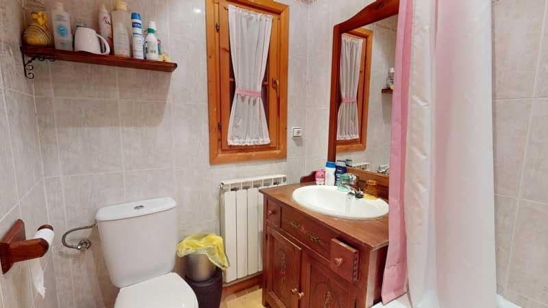 Chalet de 6 habitaciones en La Muela en venta con piscina garaje - 420.000 € (Ref: 9645751)