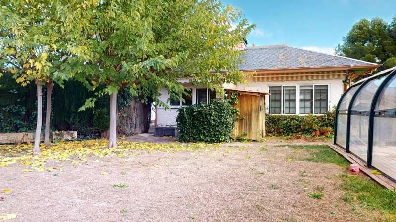 Chalet de 6 habitaciones en La Muela en venta con piscina garaje - 420.000 € (Ref: 9645751)