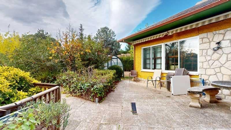 Chalet de 6 habitaciones en La Muela en venta con piscina garaje - 420.000 € (Ref: 9645751)