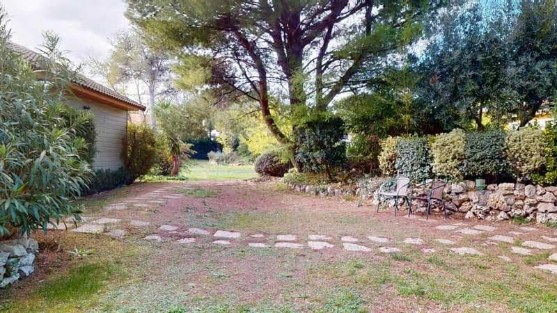 Chalet de 6 habitaciones en La Muela en venta con piscina garaje - 420.000 € (Ref: 9645751)