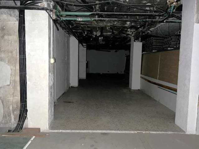 Commerciale in vendita in Saragozza città - 174.900 € (Rif: 9645759)