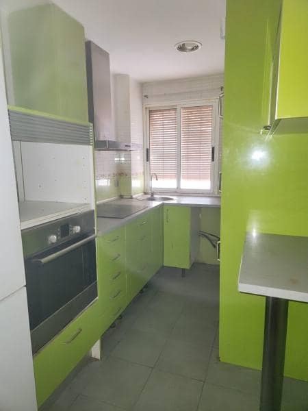 2 bedroom Flat for sale in Zaragoza city - € 137,000 (Ref: 9648350)
