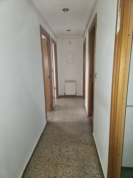 2 bedroom Flat for sale in Zaragoza city - € 137,000 (Ref: 9648350)