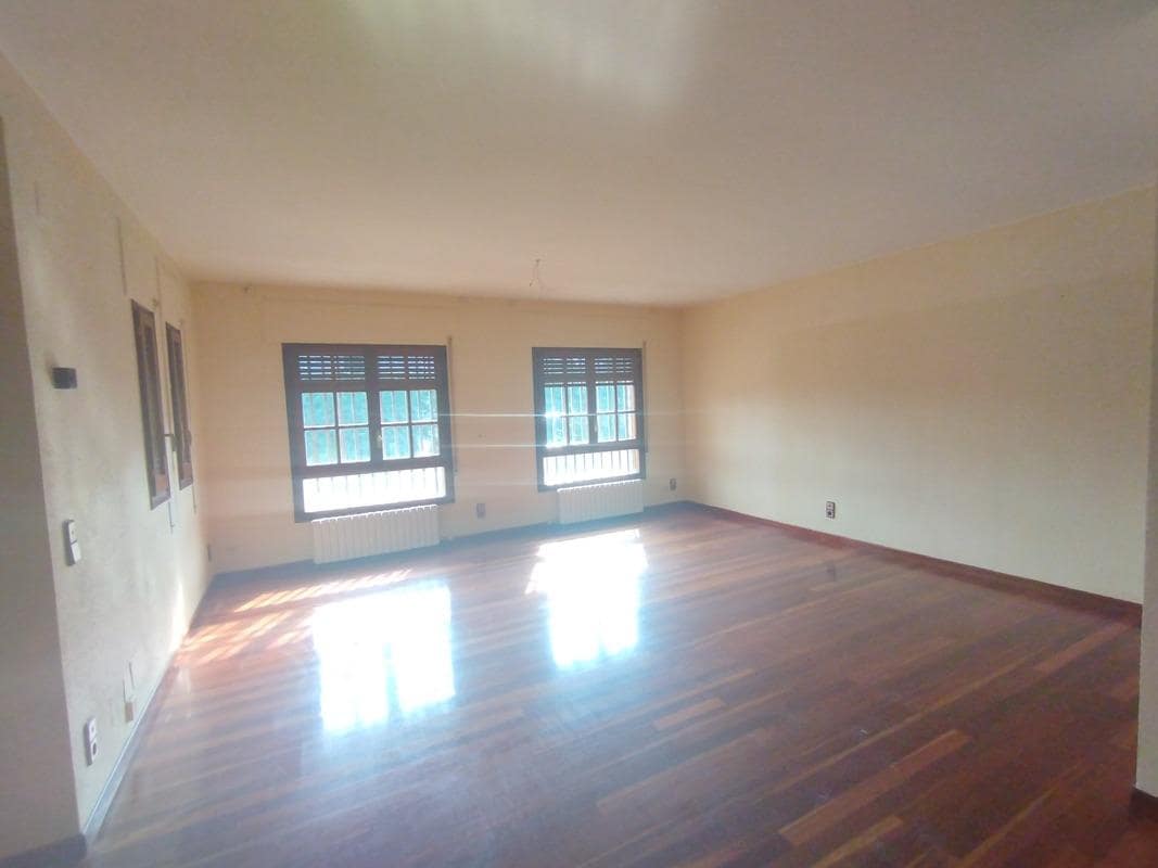 5 makuuhuone Huvila myytävänä paikassa Zaragoza kaupunki mukana 
autotalli - 495 000 € (Ref: 9648351)