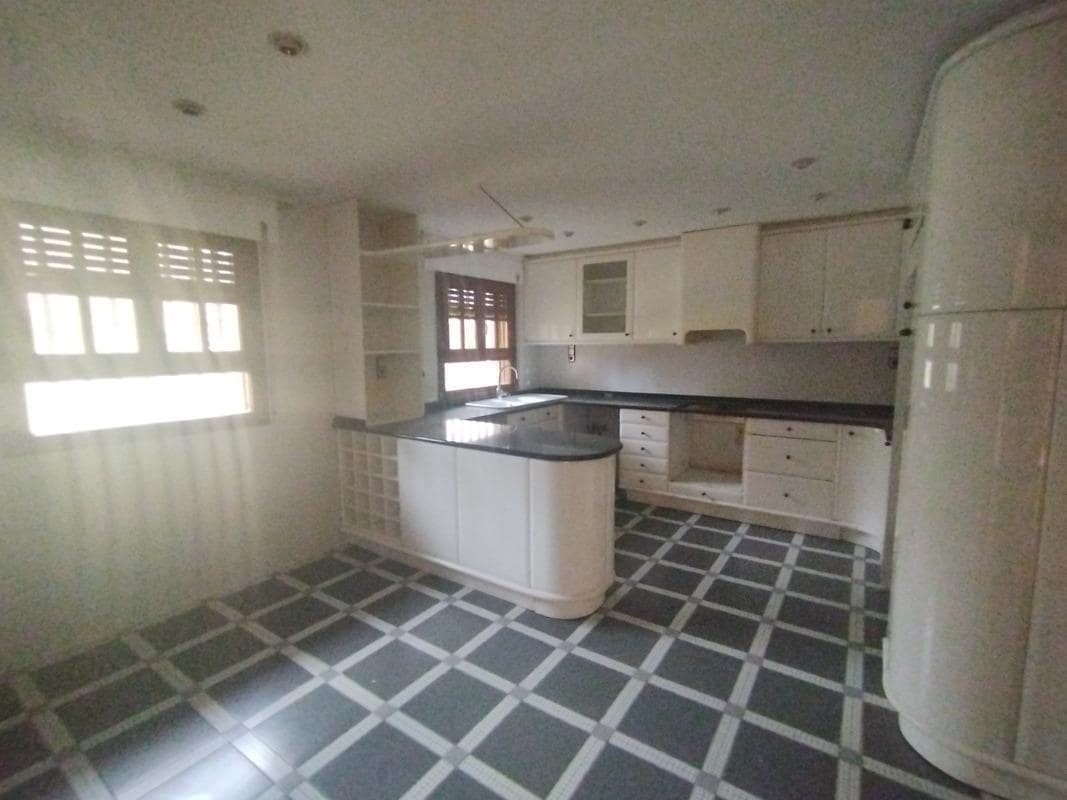 5 makuuhuone Huvila myytävänä paikassa Zaragoza kaupunki mukana 
autotalli - 495 000 € (Ref: 9648351)