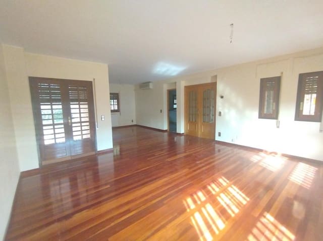 5 makuuhuone Huvila myytävänä paikassa Zaragoza kaupunki mukana 
autotalli - 495 000 € (Ref: 9648351)