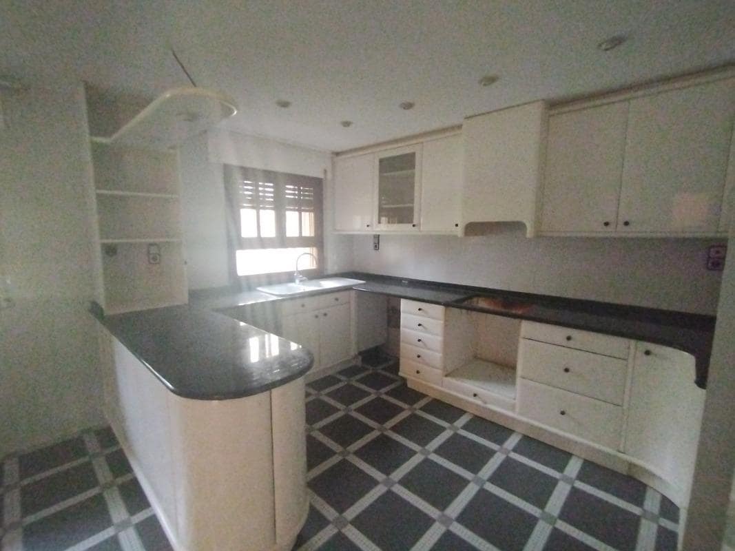 5 makuuhuone Huvila myytävänä paikassa Zaragoza kaupunki mukana 
autotalli - 495 000 € (Ref: 9648351)