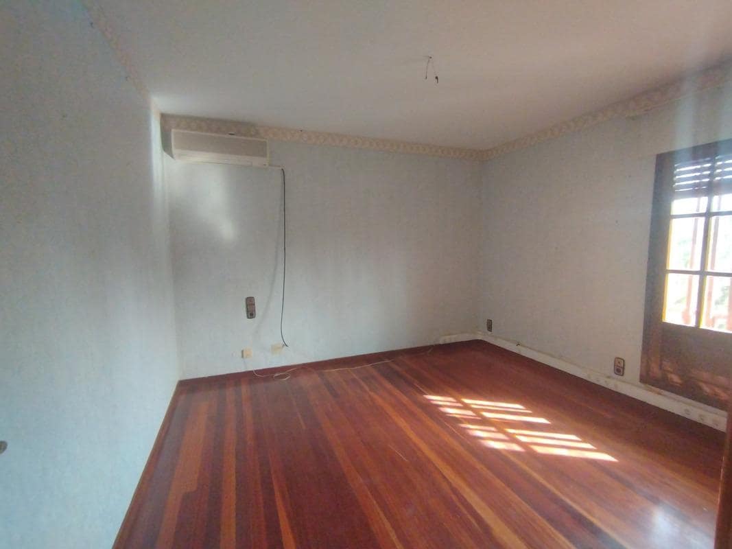 5 makuuhuone Huvila myytävänä paikassa Zaragoza kaupunki mukana 
autotalli - 495 000 € (Ref: 9648351)