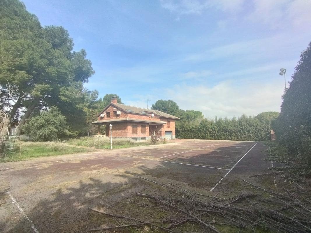 5 makuuhuone Huvila myytävänä paikassa Zaragoza kaupunki mukana 
autotalli - 495 000 € (Ref: 9648351)