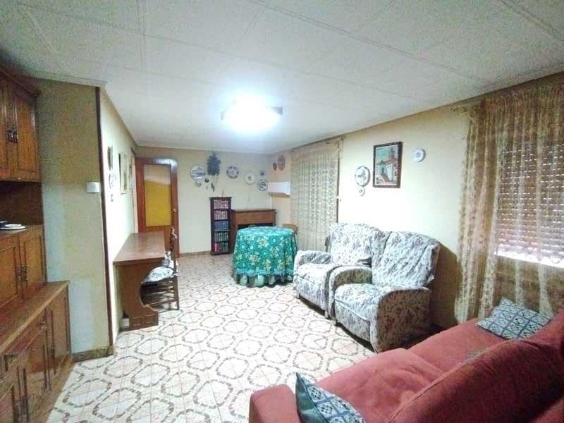 3 makuuhuone Omakotitalo myytävänä paikassa Sierra de Luna mukana 
autotalli - 49 500 € (Ref: 9666733)