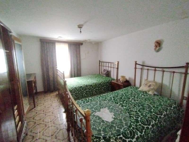 3 makuuhuone Omakotitalo myytävänä paikassa Sierra de Luna mukana 
autotalli - 49 500 € (Ref: 9666733)