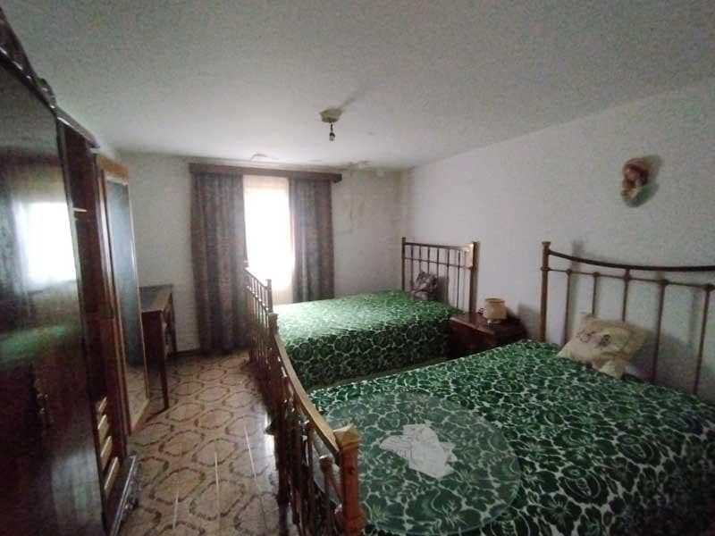 3 makuuhuone Omakotitalo myytävänä paikassa Sierra de Luna mukana 
autotalli - 49 500 € (Ref: 9666733)