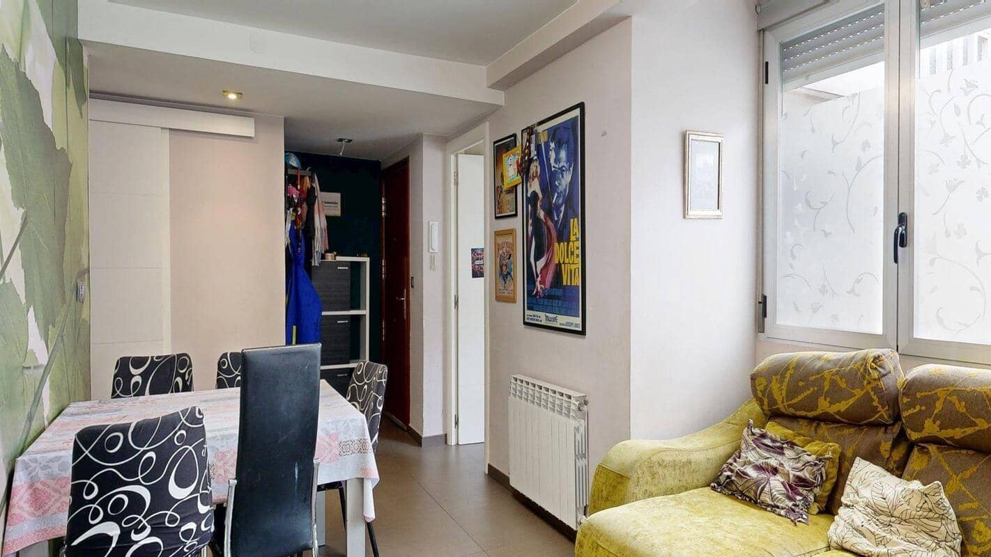 3 bedroom Flat for sale in Zaragoza city - € 158,000 (Ref: 9679966)