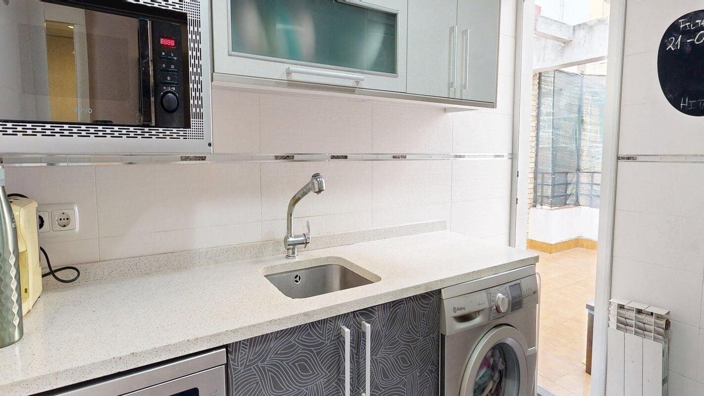 3 bedroom Flat for sale in Zaragoza city - € 158,000 (Ref: 9679966)