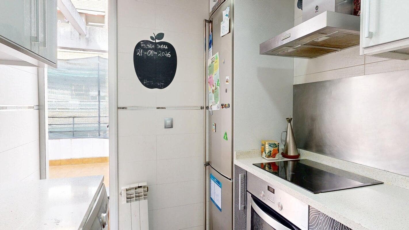 3 bedroom Flat for sale in Zaragoza city - € 158,000 (Ref: 9679966)