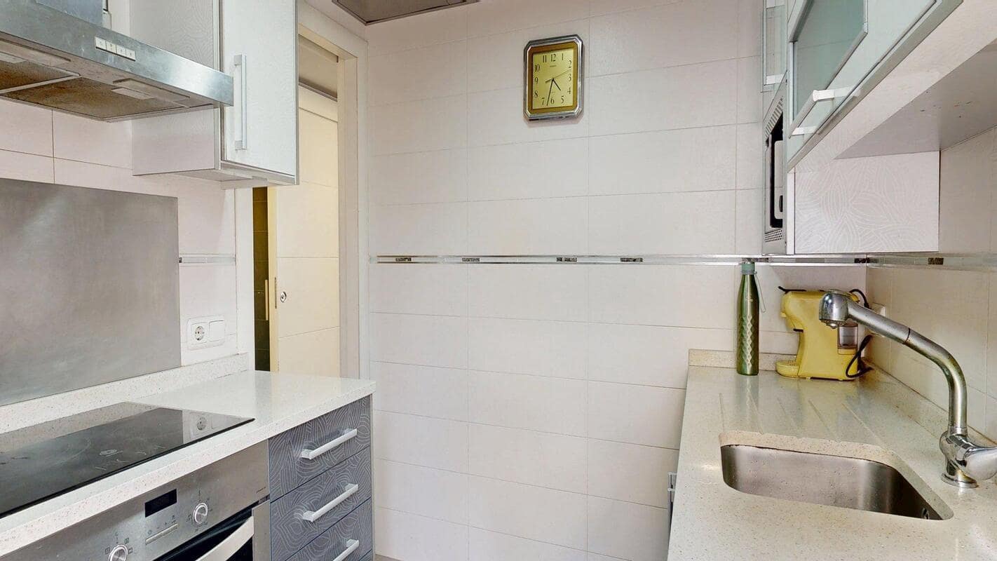 3 bedroom Flat for sale in Zaragoza city - € 158,000 (Ref: 9679966)