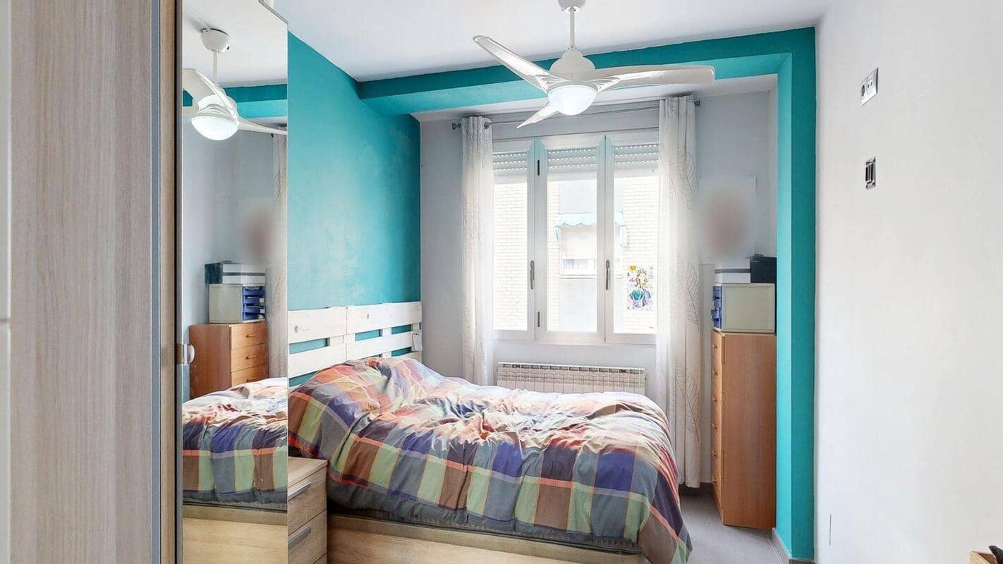 3 bedroom Flat for sale in Zaragoza city - € 158,000 (Ref: 9679966)