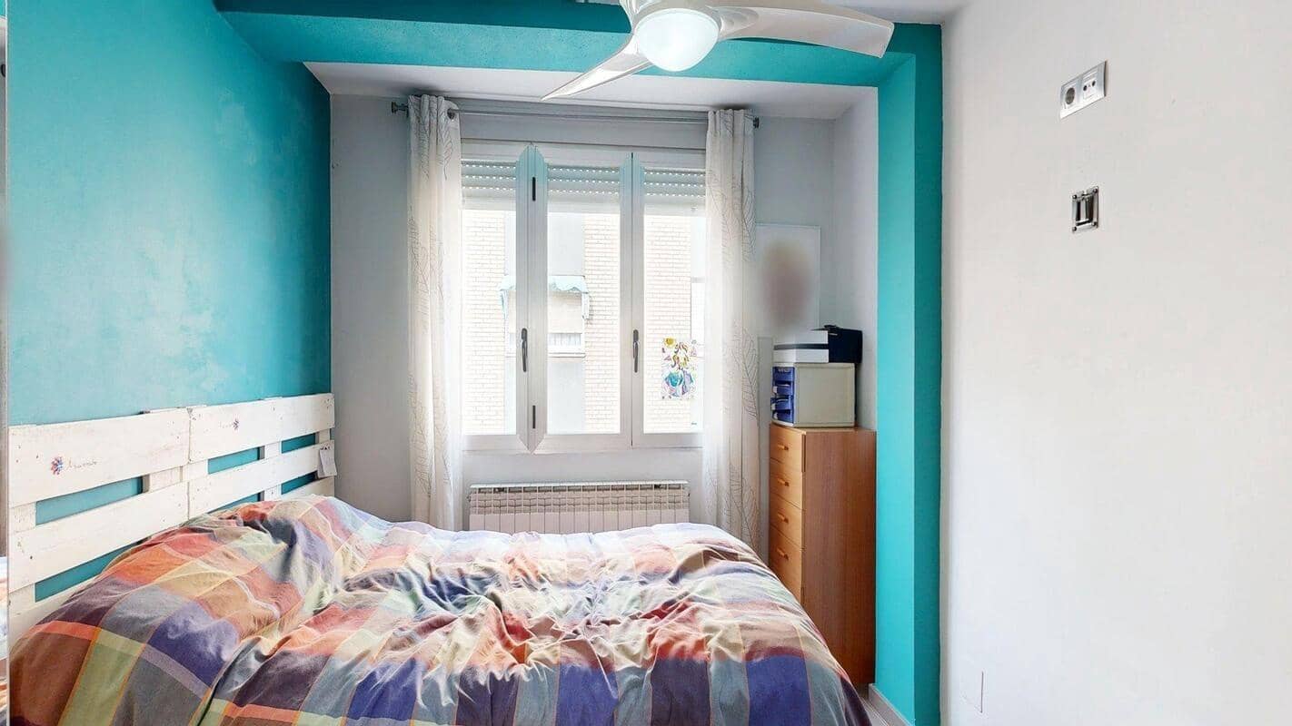 3 bedroom Flat for sale in Zaragoza city - € 158,000 (Ref: 9679966)