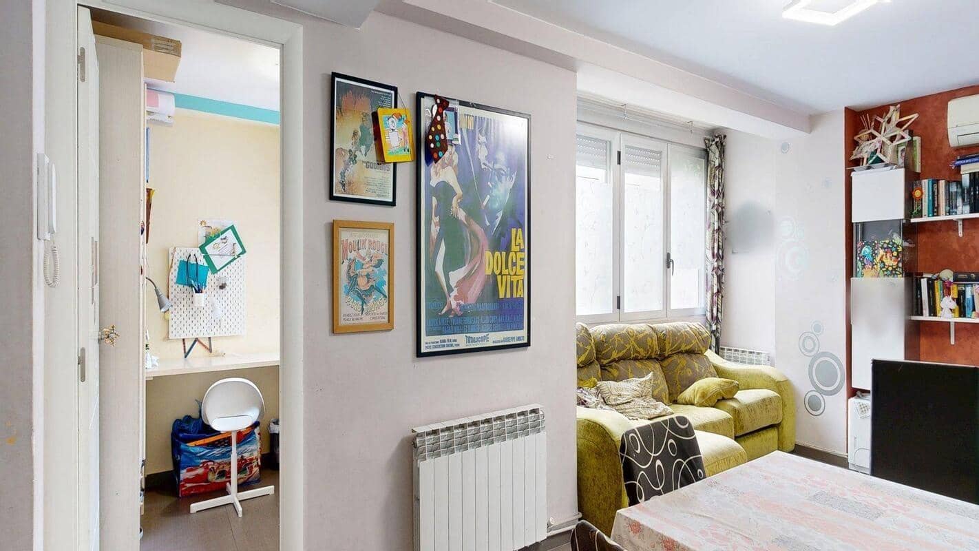 3 bedroom Flat for sale in Zaragoza city - € 158,000 (Ref: 9679966)