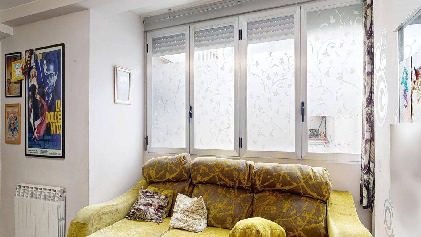 3 bedroom Flat for sale in Zaragoza city - € 158,000 (Ref: 9679966)