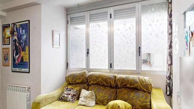 3 soverom Penthouse til salgs i Zaragoza by - € 158 000 (Ref: 9679966)