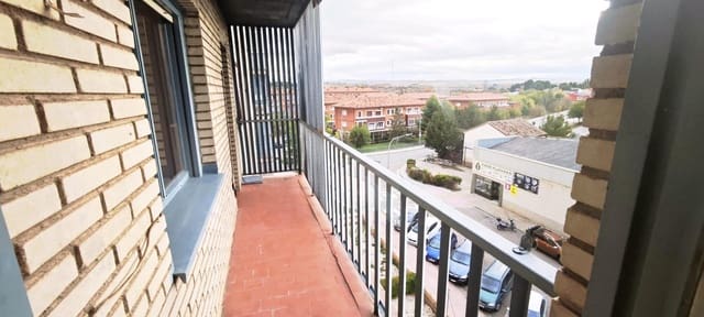 4 Zimmer Wohnung zu verkaufen in Calatayud mit Pool - 89.000 € (Ref: 9690936)