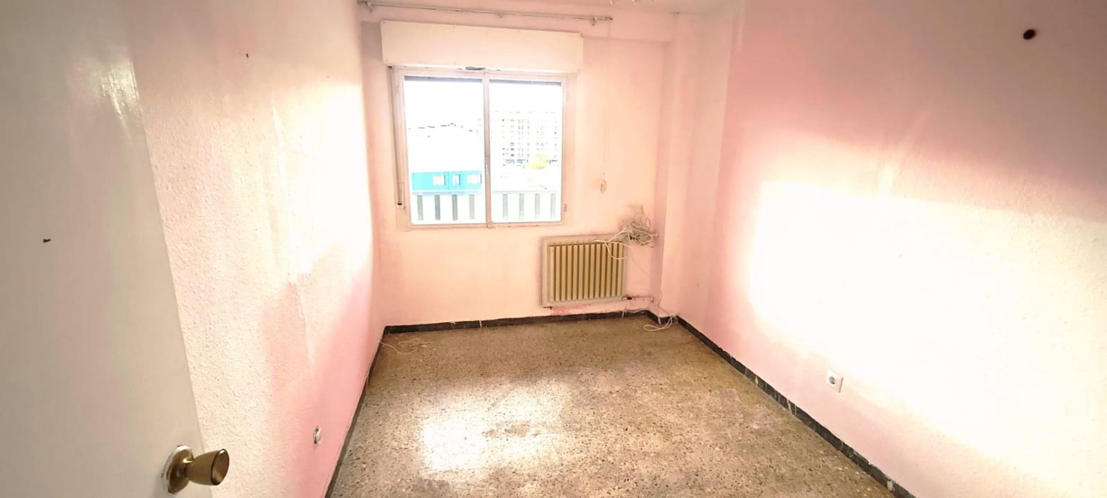 4 bedroom Flat for sale in Calatayud with pool - € 89,000 (Ref: 9690936)