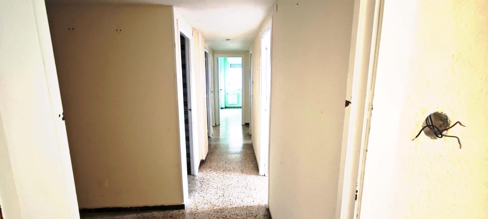 4 bedroom Flat for sale in Calatayud with pool - € 89,000 (Ref: 9690936)