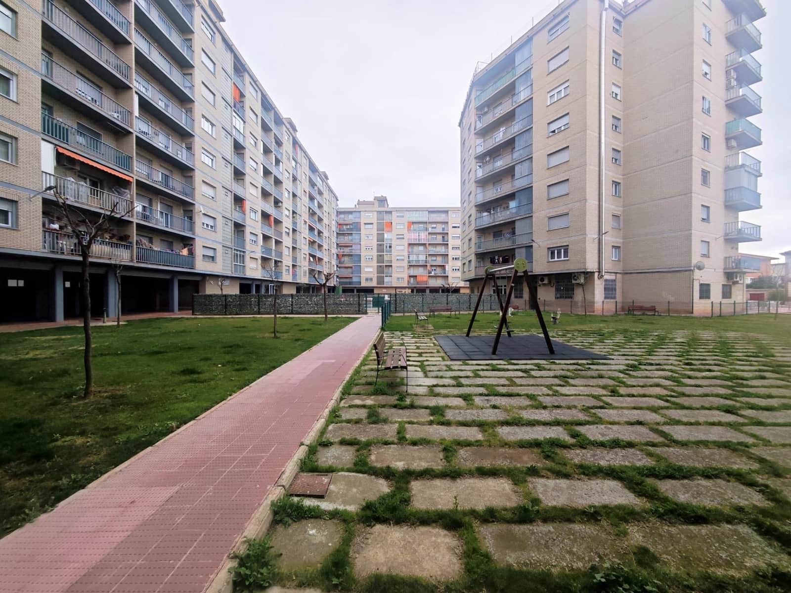 4 bedroom Flat for sale in Calatayud with pool - € 89,000 (Ref: 9690936)