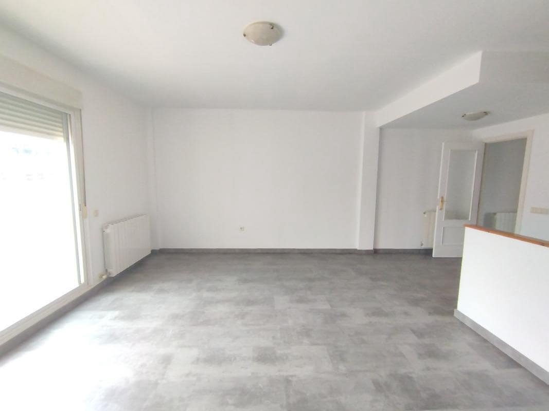 4 bedroom Terraced Villa for sale in Osera de Ebro with garage - € 144,000 (Ref: 9690937)