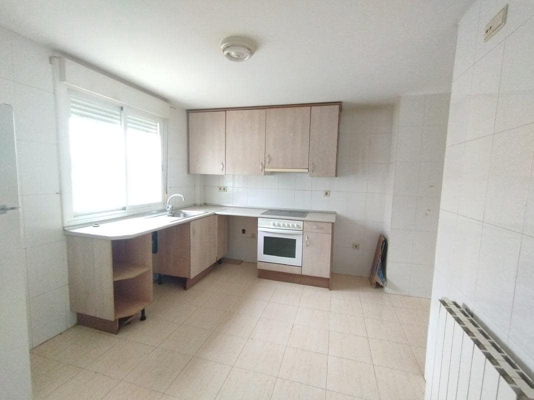 4 bedroom Terraced Villa for sale in Osera de Ebro with garage - € 144,000 (Ref: 9690937)