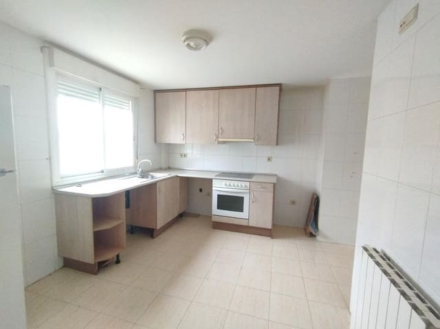 4 bedroom Terraced Villa for sale in Osera de Ebro with garage - € 144,000 (Ref: 9690937)