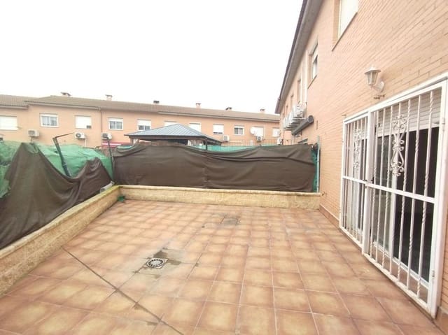4 bedroom Terraced Villa for sale in Osera de Ebro with garage - € 144,000 (Ref: 9690937)
