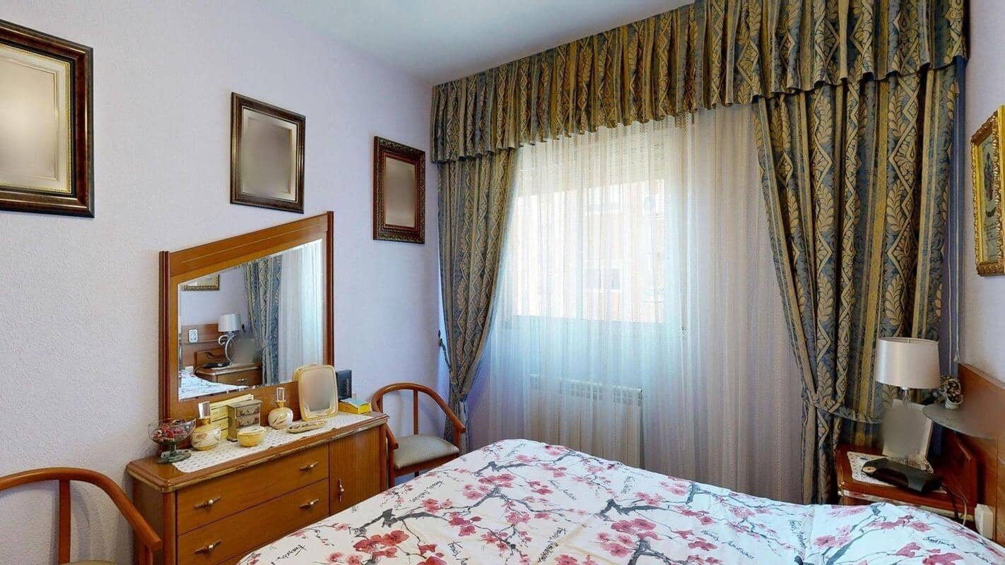 3 sypialnia Mieszkanie na sprzedaż w Miasto Saragossa z garażem - 265 000 € (Ref: 9702082)