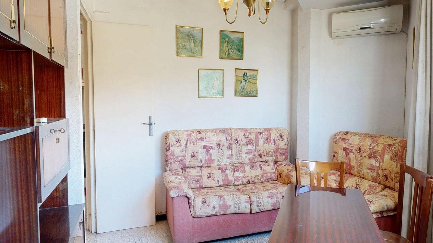 3 bedroom Flat for sale in Zaragoza city - € 129,000 (Ref: 9715059)