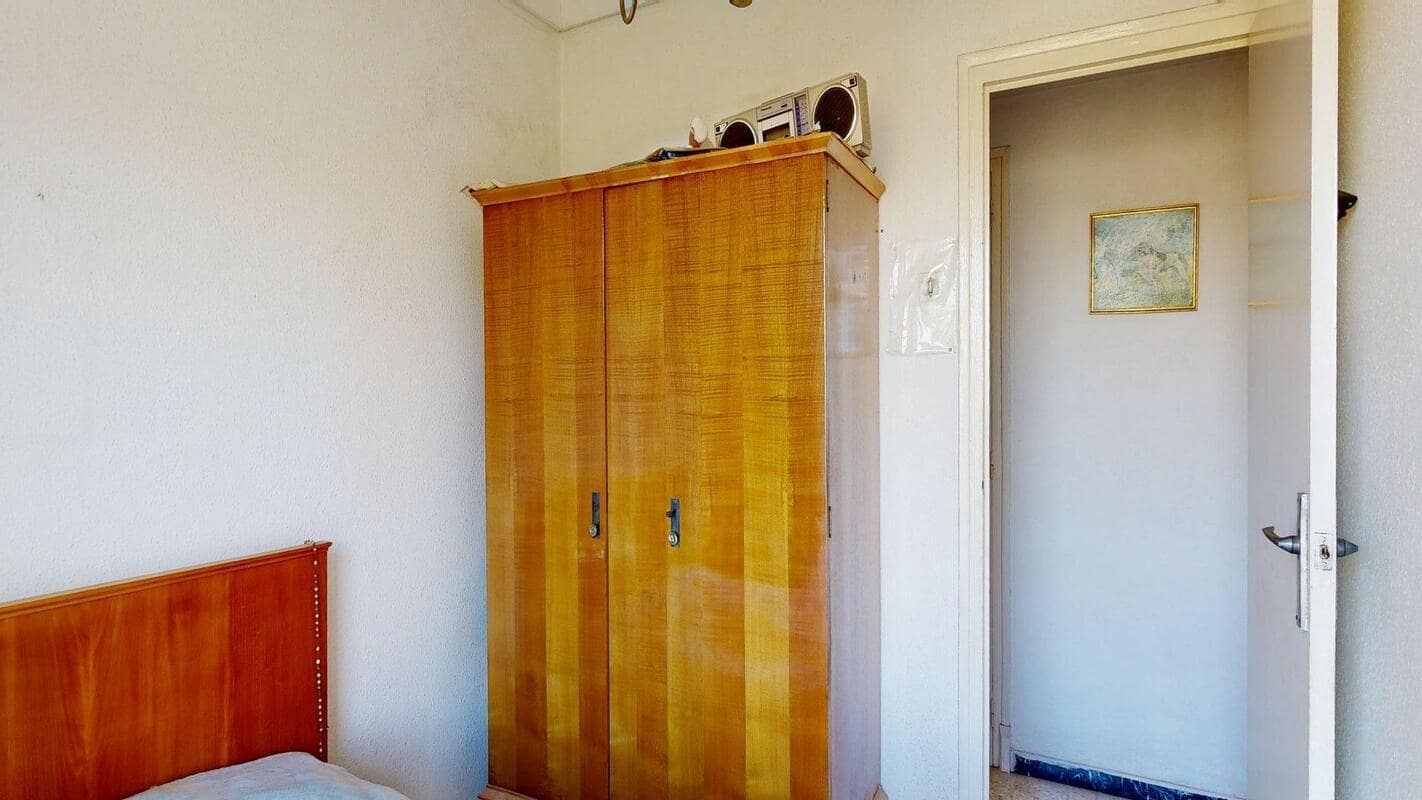 3 bedroom Flat for sale in Zaragoza city - € 129,000 (Ref: 9715059)