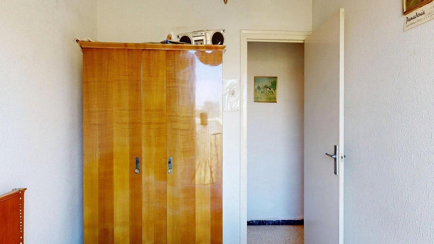 3 bedroom Flat for sale in Zaragoza city - € 129,000 (Ref: 9715059)