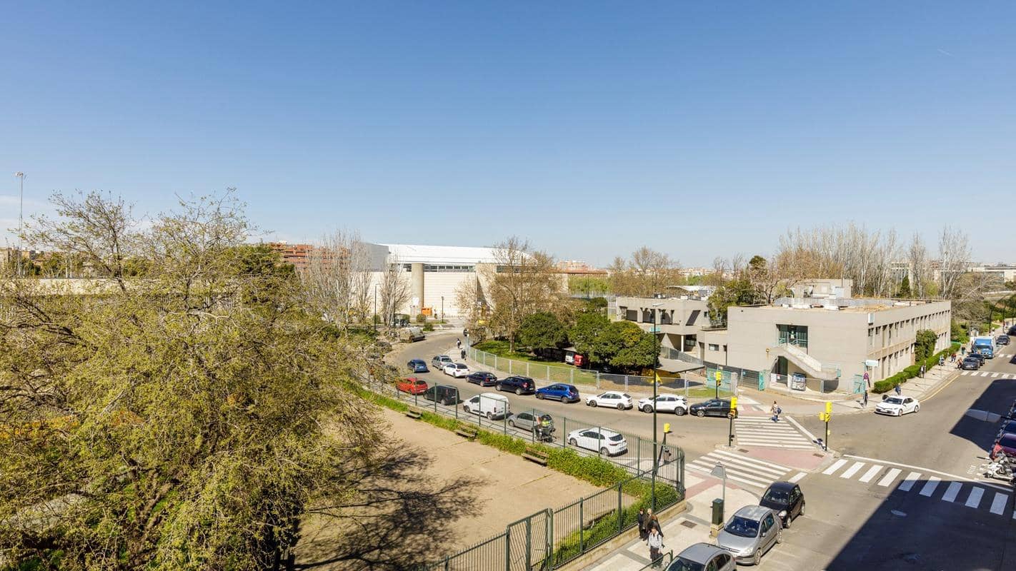 3 bedroom Flat for sale in Zaragoza city - € 129,000 (Ref: 9715059)