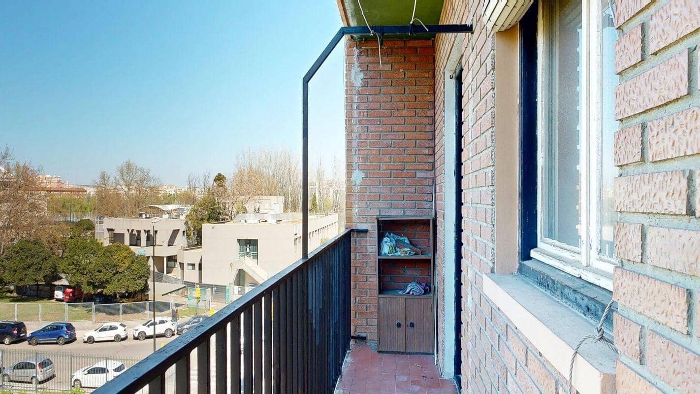 3 bedroom Flat for sale in Zaragoza city - € 129,000 (Ref: 9715059)