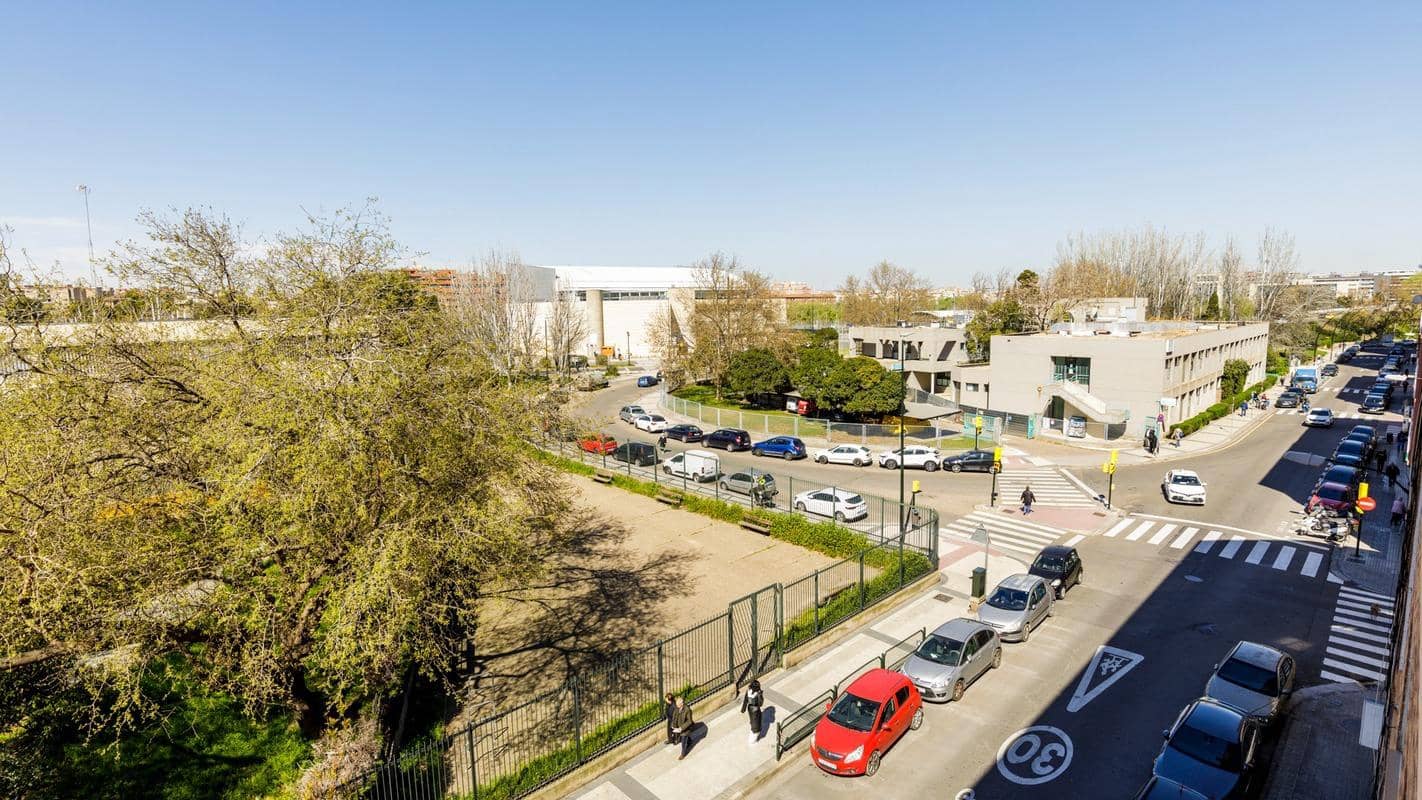 3 bedroom Flat for sale in Zaragoza city - € 129,000 (Ref: 9715059)