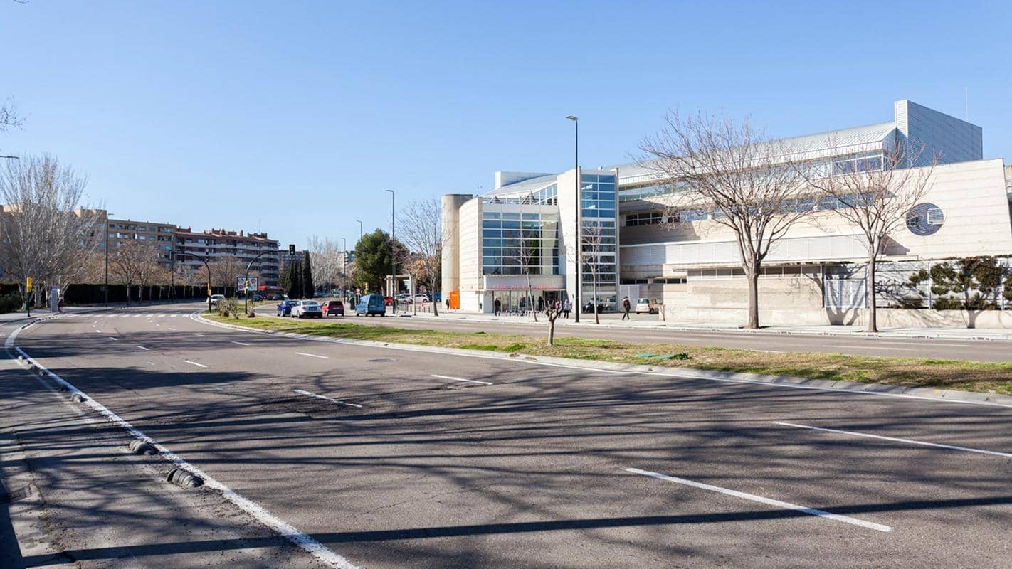 3 bedroom Flat for sale in Zaragoza city - € 129,000 (Ref: 9715059)